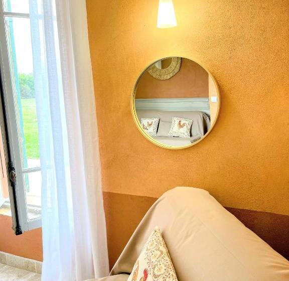 סוויטת ג'וניור משפחתית, Hôtel Le Mas Des Grès & Restaurant Sous Les Platanes