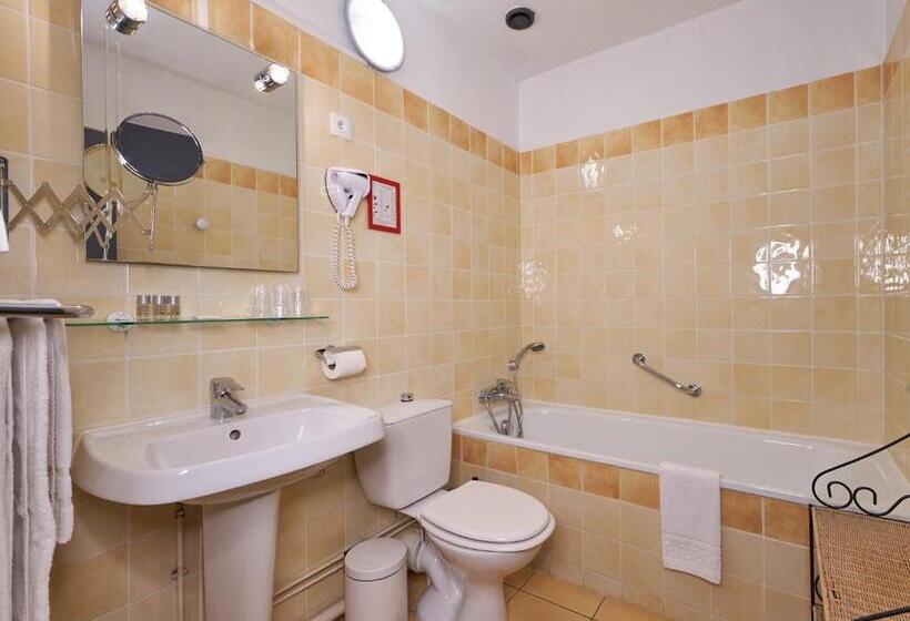 标准三人间, Logis Hôtel Du Théâtre