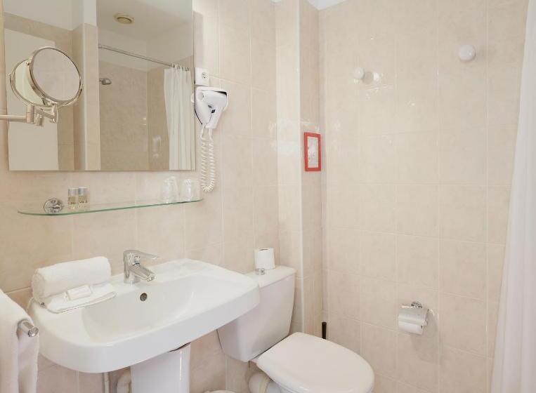 经济房, Logis Hôtel Du Théâtre