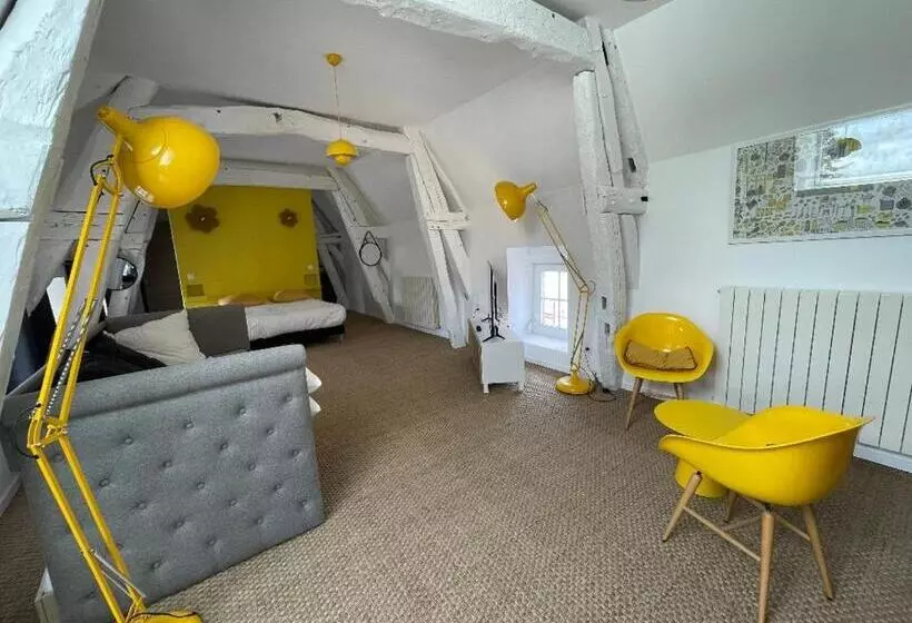 Deluxe Neljän Hengen Huone, Manoir D Hastings