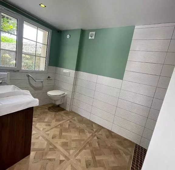 Standard-invahuone King-vuode, Manoir D Hastings