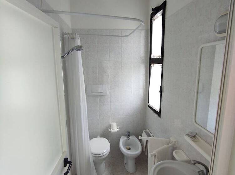 エコノミーシングルルーム, Marystella