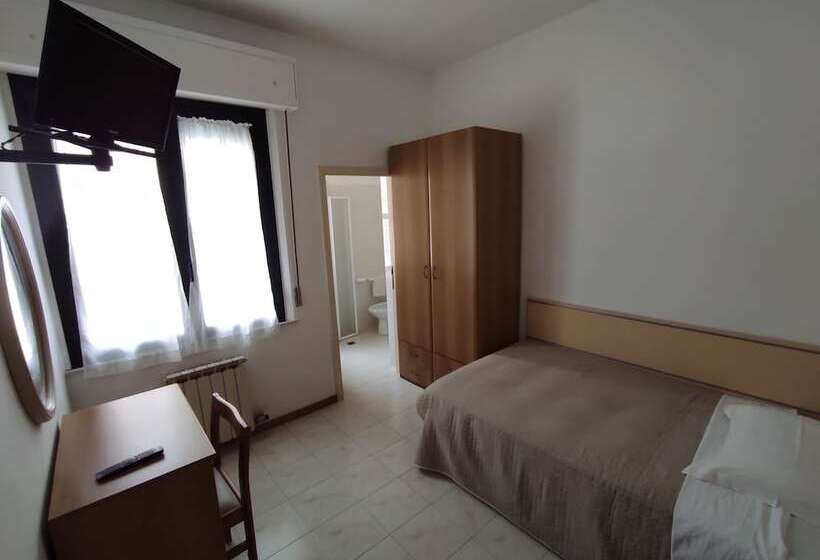 エコノミーシングルルーム, Marystella