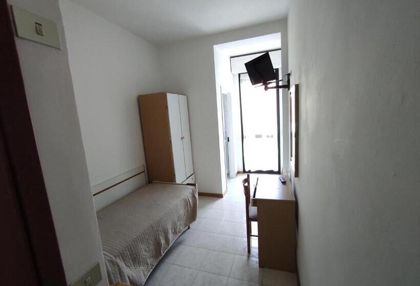 エコノミーシングルルーム, Marystella