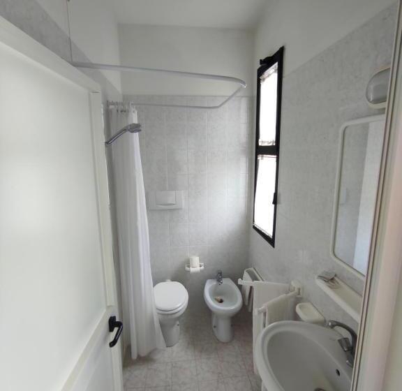 エコノミーシングルルーム, Marystella