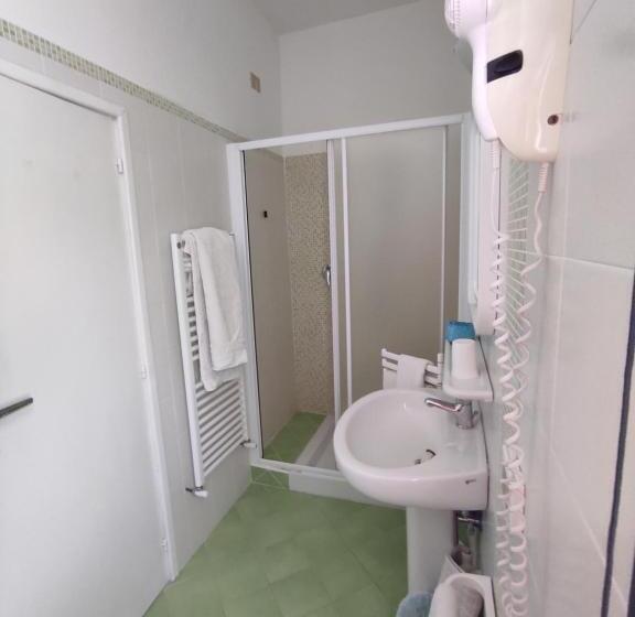 エコノミールーム, Marystella