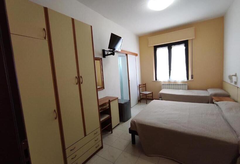 スタンダードトリプルルーム, Marystella