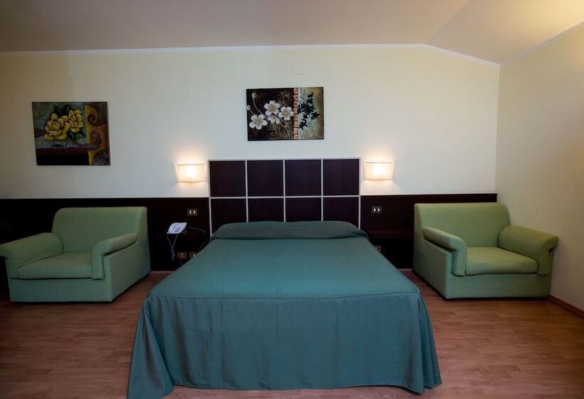 חדר סטנדרט, Roccaporena