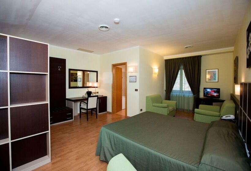 חדר סטנדרט, Roccaporena