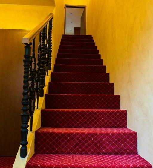 スーペリアールーム, Rous