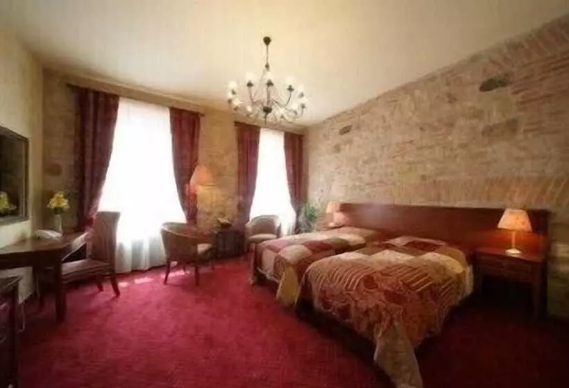 اتاق استاندارد, Rous