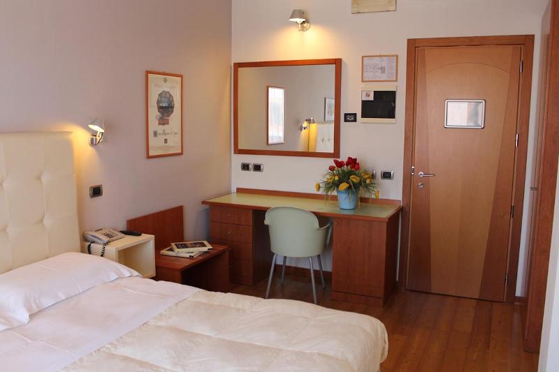 Номер Стандарт, Rubicone