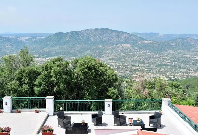 Standard Yhden Hengen Huone, S'enis Monte Maccione
