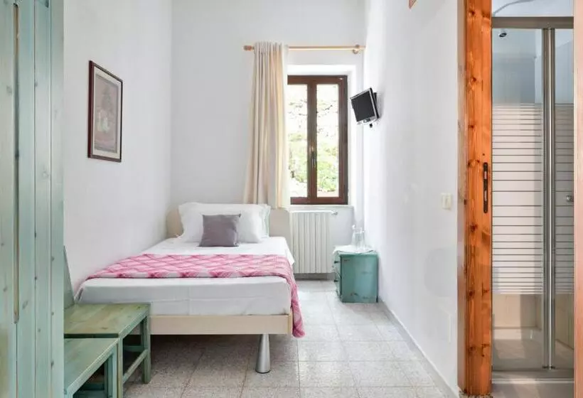 Standard Yhden Hengen Huone, S'enis Monte Maccione
