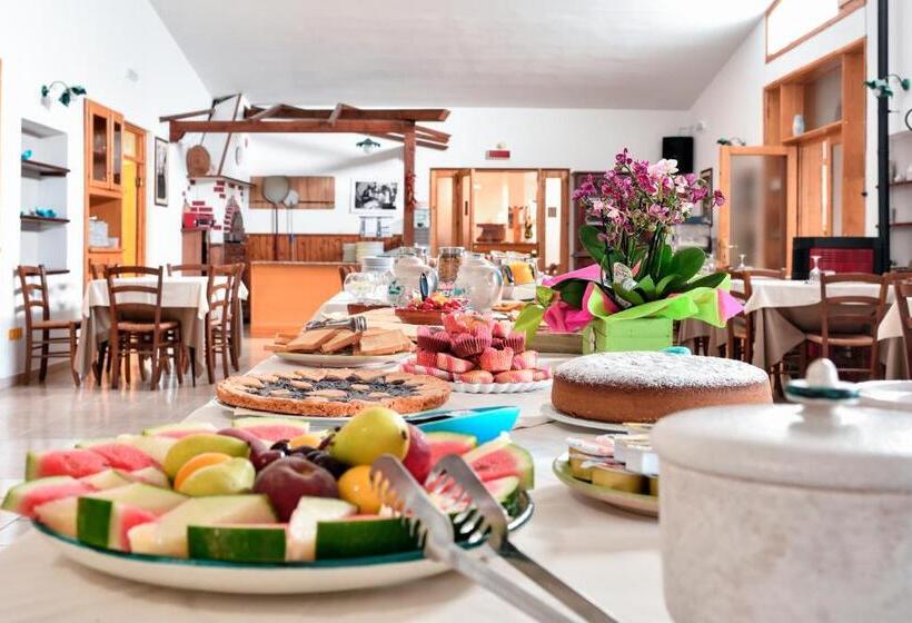 غرفة قياسية فردية, S'enis Monte Maccione