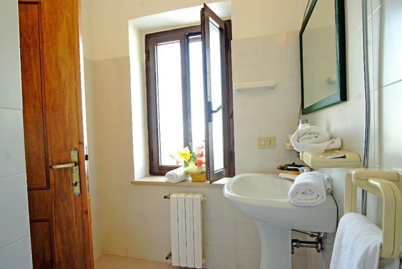 غرفة قياسية, S'enis Monte Maccione