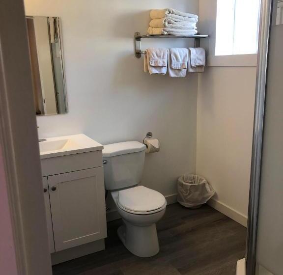 سوئیت 2 خوابه, Canterbury Inn