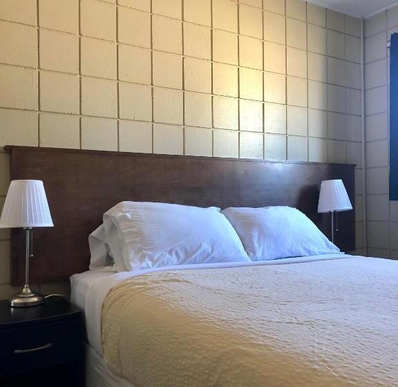 Люкс Повышенной Комфортности, Canterbury Inn