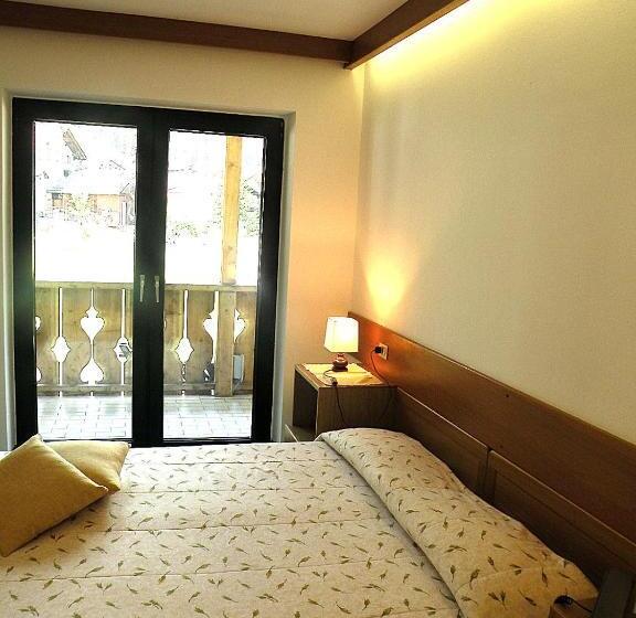 标准三人间, Vajolet