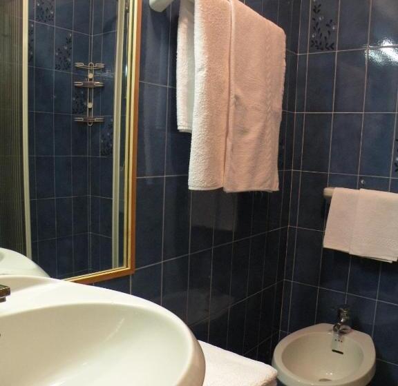 四人标准间, Vajolet