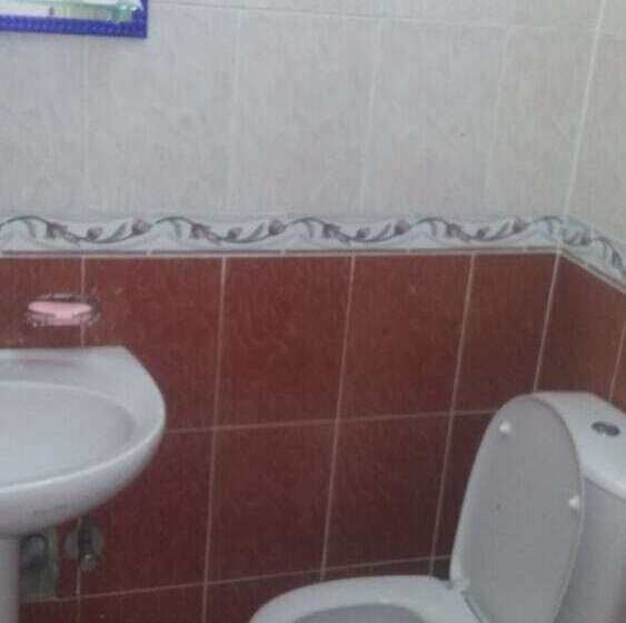 اتاق استاندارد یک نفره, Isis Hostel 2