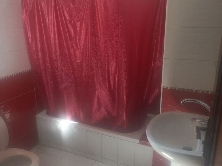 اتاق استاندارد, Isis Hostel 2