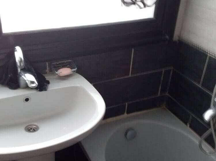 اتاق استاندارد, Isis Hostel 2