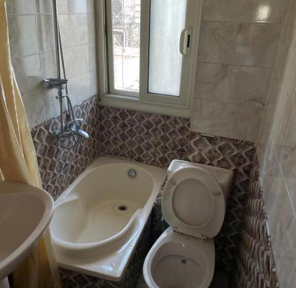 اتاق استاندارد یک نفره, Isis Hostel 2