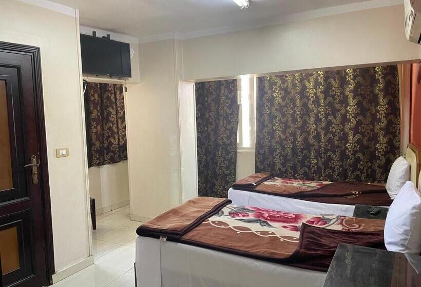 اتاق لوکس, Isis Hostel 2