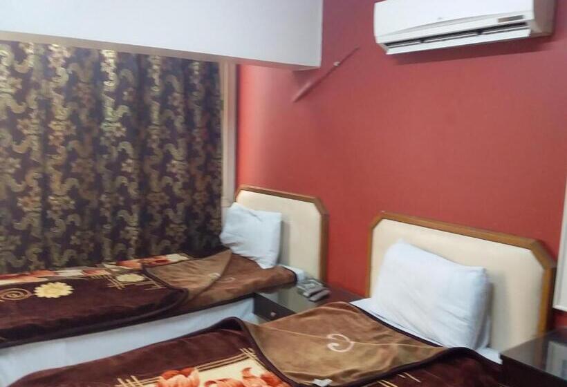 اتاق لوکس, Isis Hostel 2