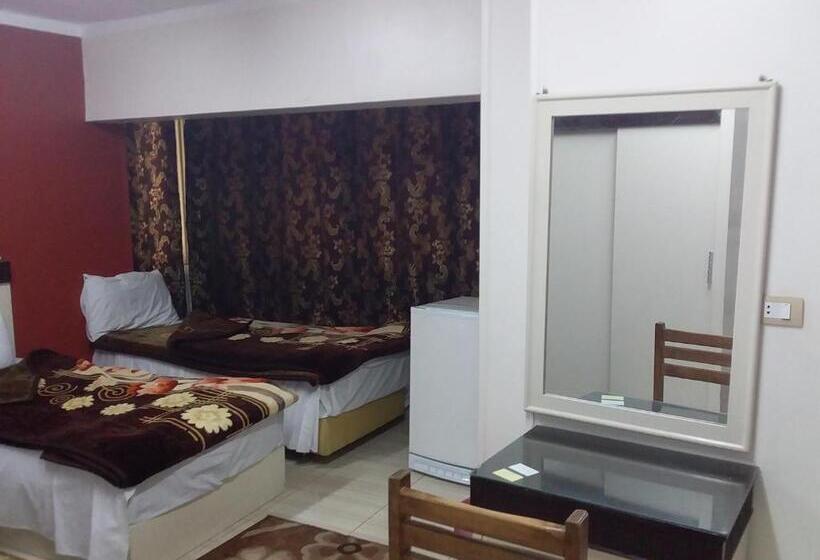 اتاق لوکس, Isis Hostel 2