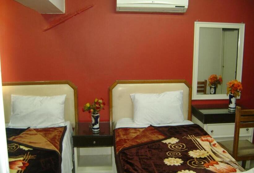 اتاق استاندارد, Isis Hostel 2