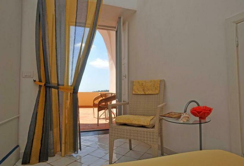 اتاق استاندارد با تراس, La Casa Sul Mare