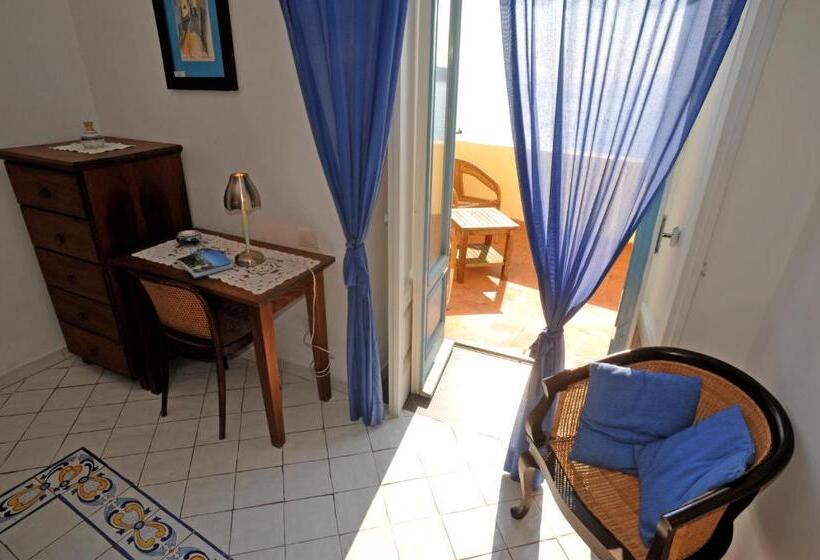 اتاق استاندارد با تراس, La Casa Sul Mare