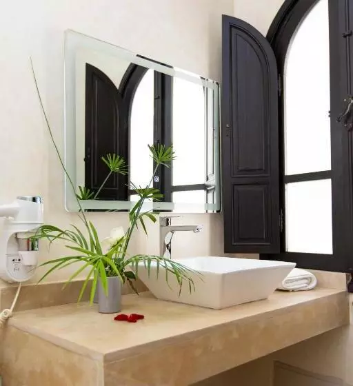 سوییت پرستیژ, Riad Al Rimal & Spa