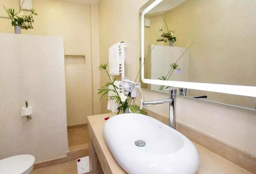 سوییت پرستیژ, Riad Al Rimal & Spa
