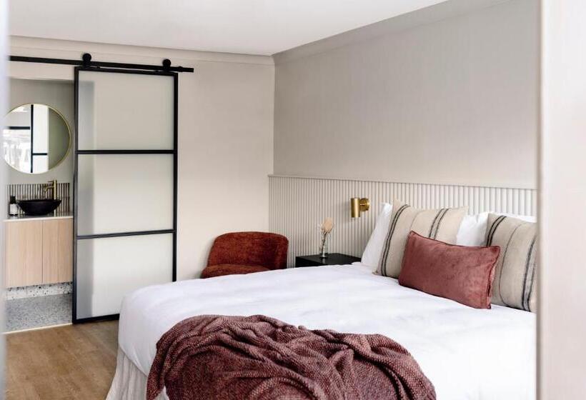 스탠다드 룸 킹사이즈 침대, Motel Caloundra