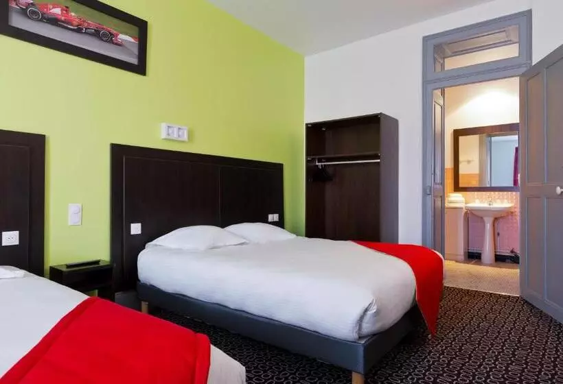 スタンダードトリプルルーム, Enzo Hotels Contrexeville