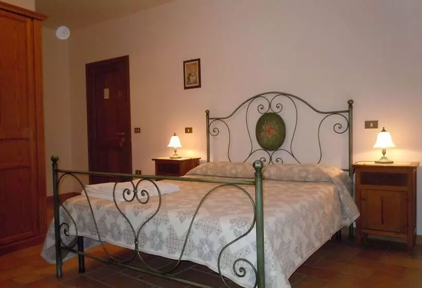 اتاق استاندارد سه نفره, Agriturismo Il Borghetto