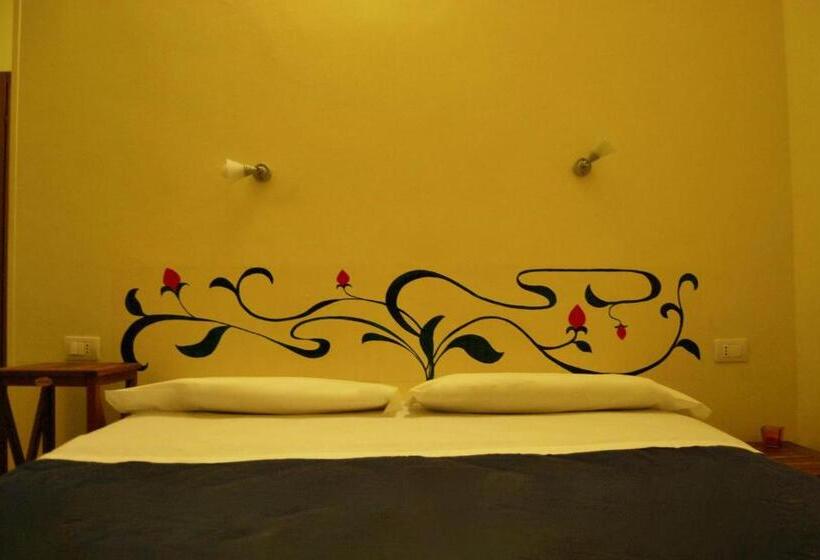 غرفة قياسية, Albergo Teatro