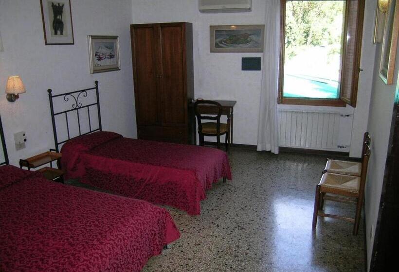 اتاق استاندارد سه نفره, Antica Locanda Montin