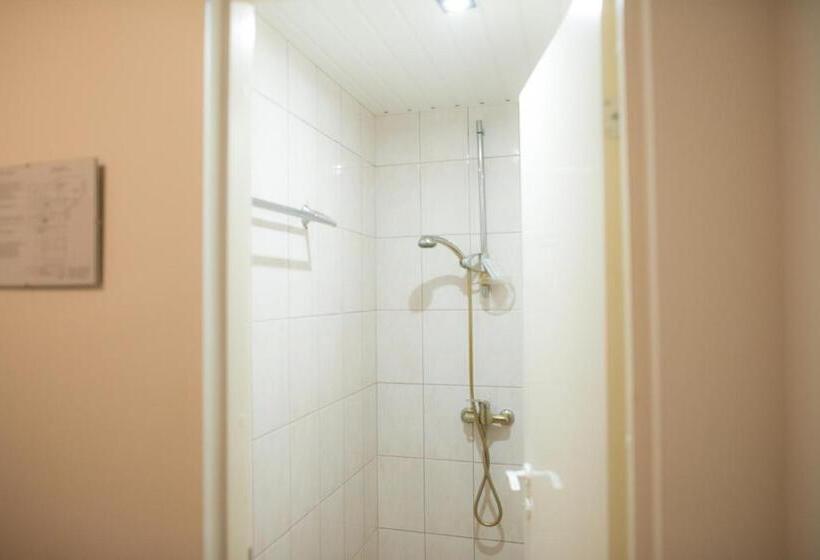 سوییت خانوادگی, Baltosios Bures