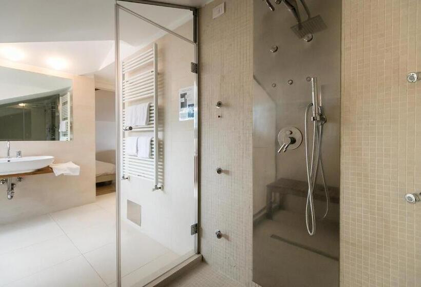 주니어 스위트 발코니, Belvedere