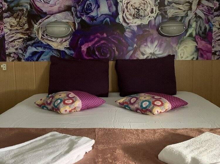 Номер Стандарт, Fasthotel Orleans Zénith