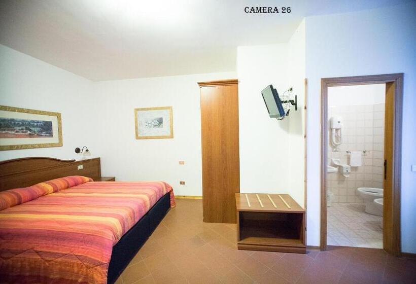 اتاق استاندارد سه نفره, I Tigli Albergo Diffuso