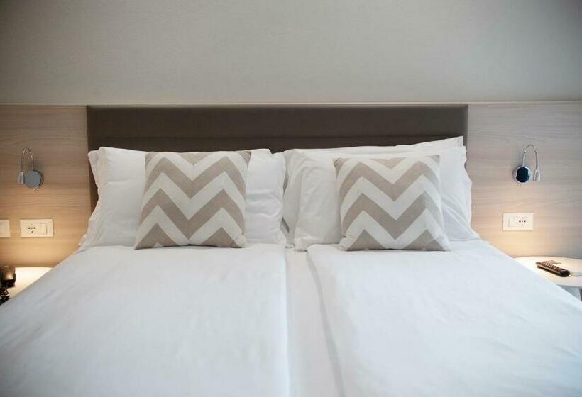 스탠다드 발코니 룸, Imperial S