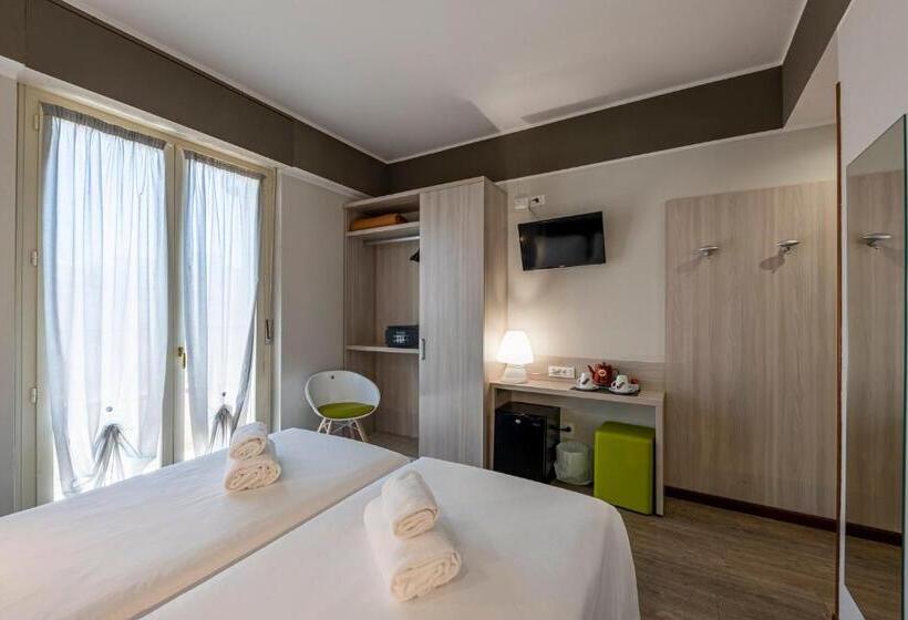 스탠다드 발코니 룸, Imperial S