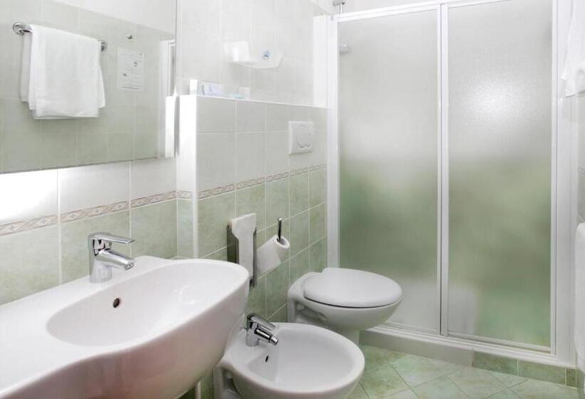 스탠다드 발코니 룸, Imperial S