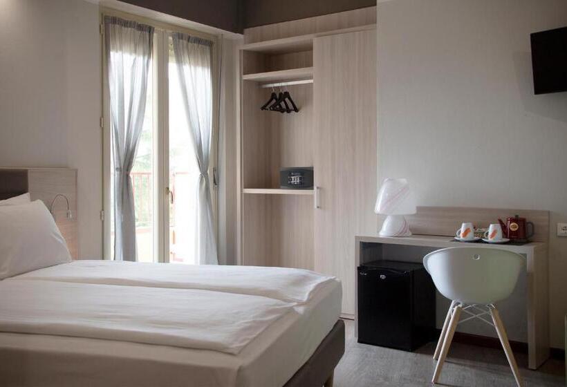 트리플 클래식 룸, Imperial S