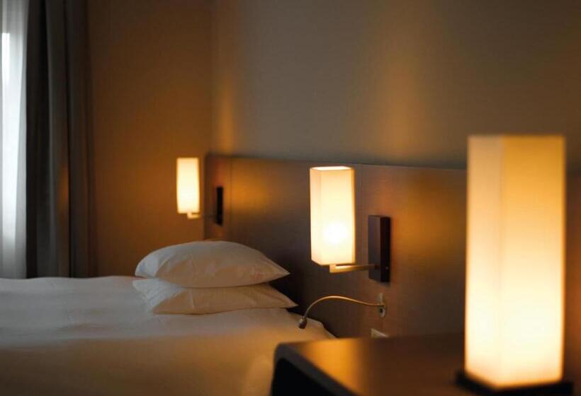 غرفة قياسية, La Source Des Sens